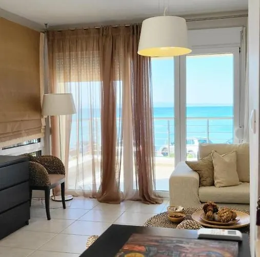 公寓 Evita Maisonette, Elegant Beachfront Apt, 波利克罗诺