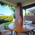 Apartamento Evita Maisonette, Elegant Beachfront Apt, Polychrono