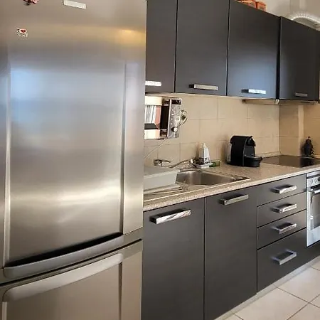 Lejlighed Evita Maisonette, Elegant Beachfront Apt, *