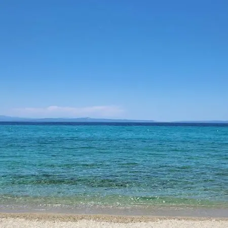 דירה Evita Maisonette, Elegant Beachfront Apt,