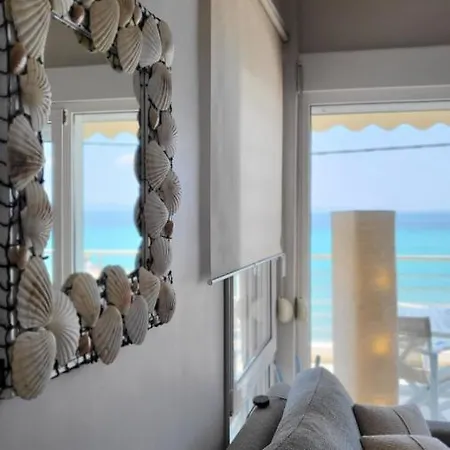 Apartament Evita Maisonette, Elegant Beachfront Apt,