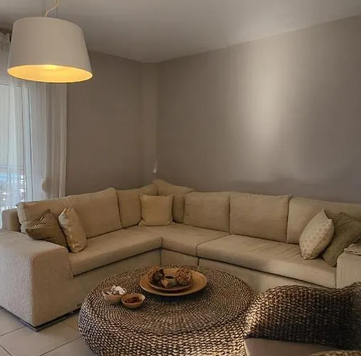 아파트 Evita Maisonette, Elegant Beachfront Apt,