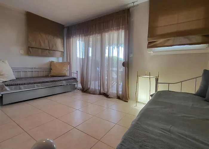 Evita Maisonette, Elegant Beachfront Apt, 아파트