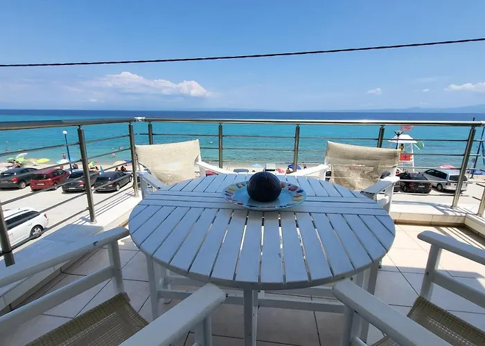 Evita Maisonette, Elegant Beachfront Apt, Апартаменты *