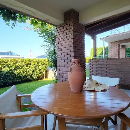 Appartamento Evita Maisonette, Elegant Beachfront Apt, Polychrono