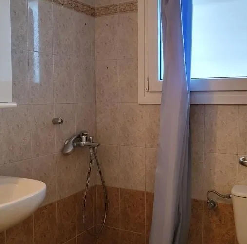 Evita Maisonette, Elegant Beachfront Apt, Apartament